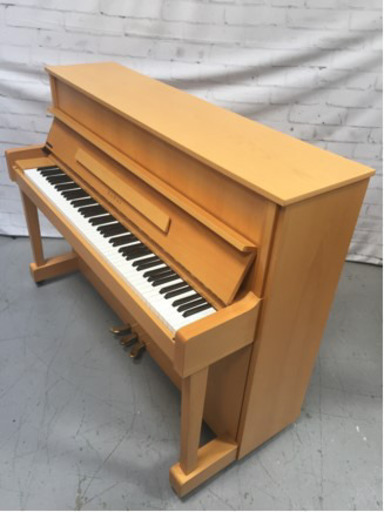 KAWAI K18コンパクトなアップライトピアノ