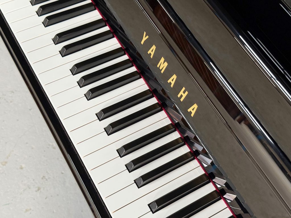 tira値下げ再出品 YAMAHA b113 アップライトピアノ tira値下げ再出品